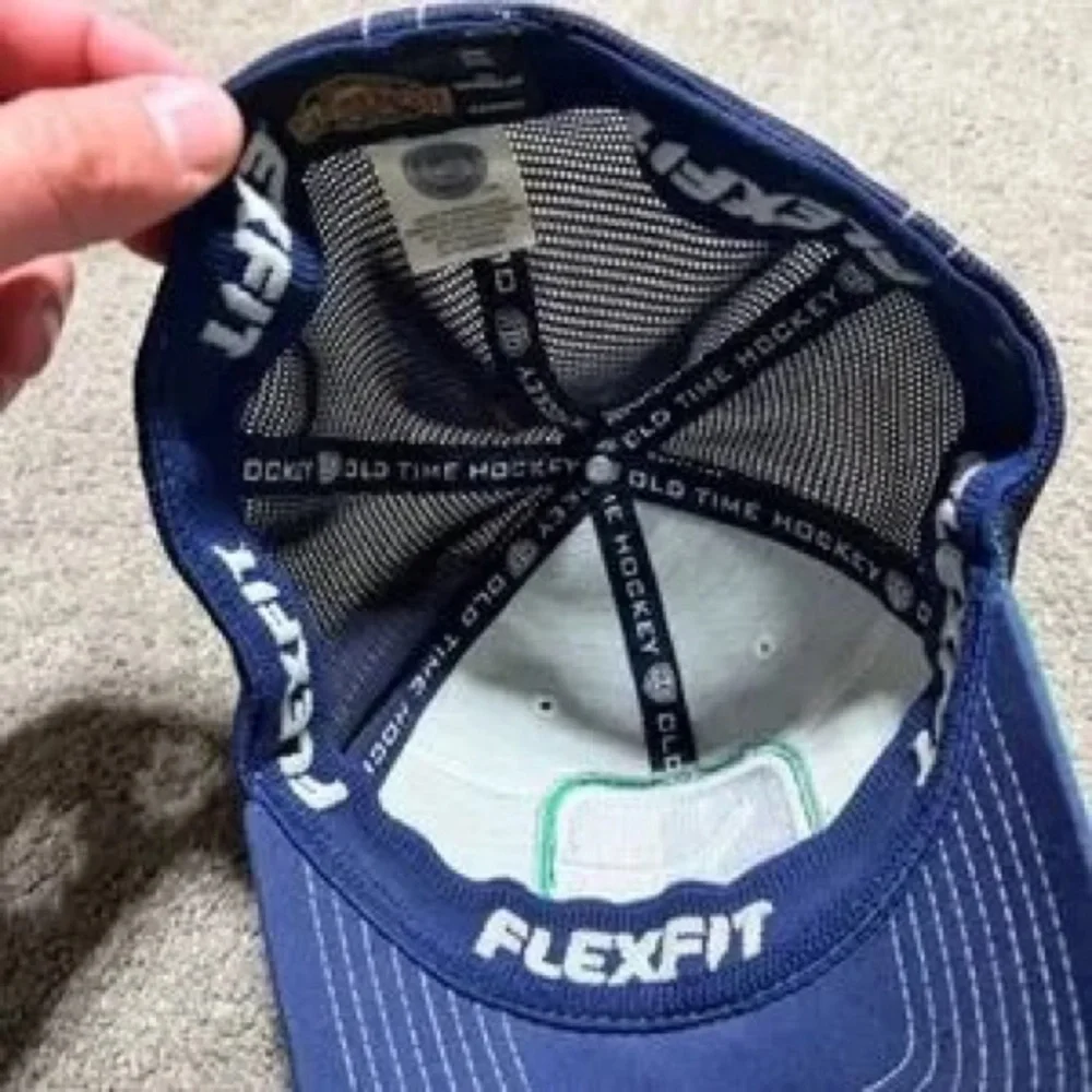 Kids Green and Navy Mesh Baseball Cap with Hockey Logo - Picture 7 of 7